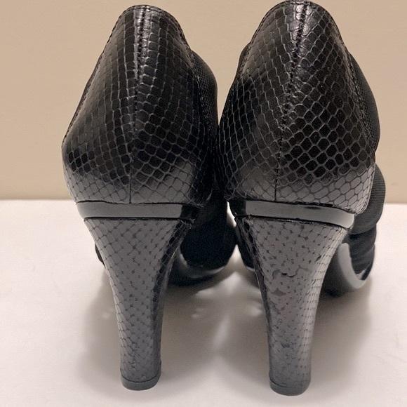 ARTURO CHIANG black heel sandals with elastic straps snake skin accent, size 7🌹 - Picture 7 of 10
